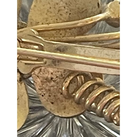 Vintage Coro Enamel Shamrock And Key Brooch - Picture 6 of 7